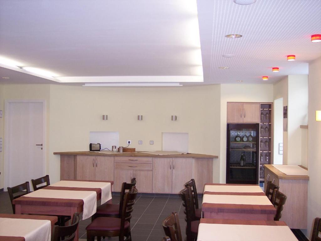 Rothweinhotel Wiesenbronn Екстер'єр фото